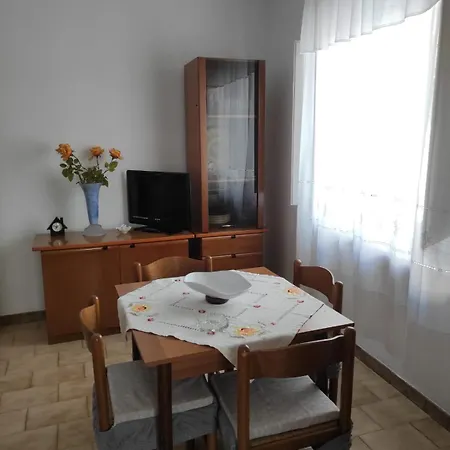 Apartment Casa Di Anna A Maratea, Graziosa E Accogliente Con Spazio Esterno Privato, Servito Di Bus Per Le Spiagge