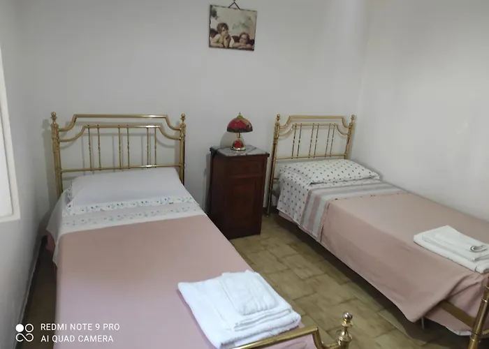 Apartamento Home, Graziosa E Accogliente Con Spazio Esterno Privato, Servito Di Bus Per Le Spiagge *