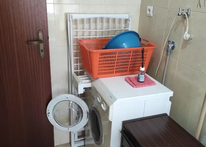 Home, Graziosa E Accogliente Con Spazio Esterno Privato, Servito Di Bus Per Le Spiagge *