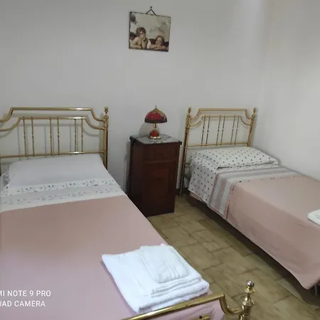 Appartement Home, Graziosa E Accogliente Con Spazio Esterno Privato, Servito Di Bus Per Le Spiagge *