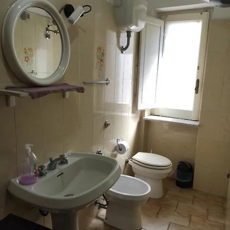 Home, Graziosa E Accogliente Con Spazio Esterno Privato, Servito Di Bus Per Le Spiagge Maratea